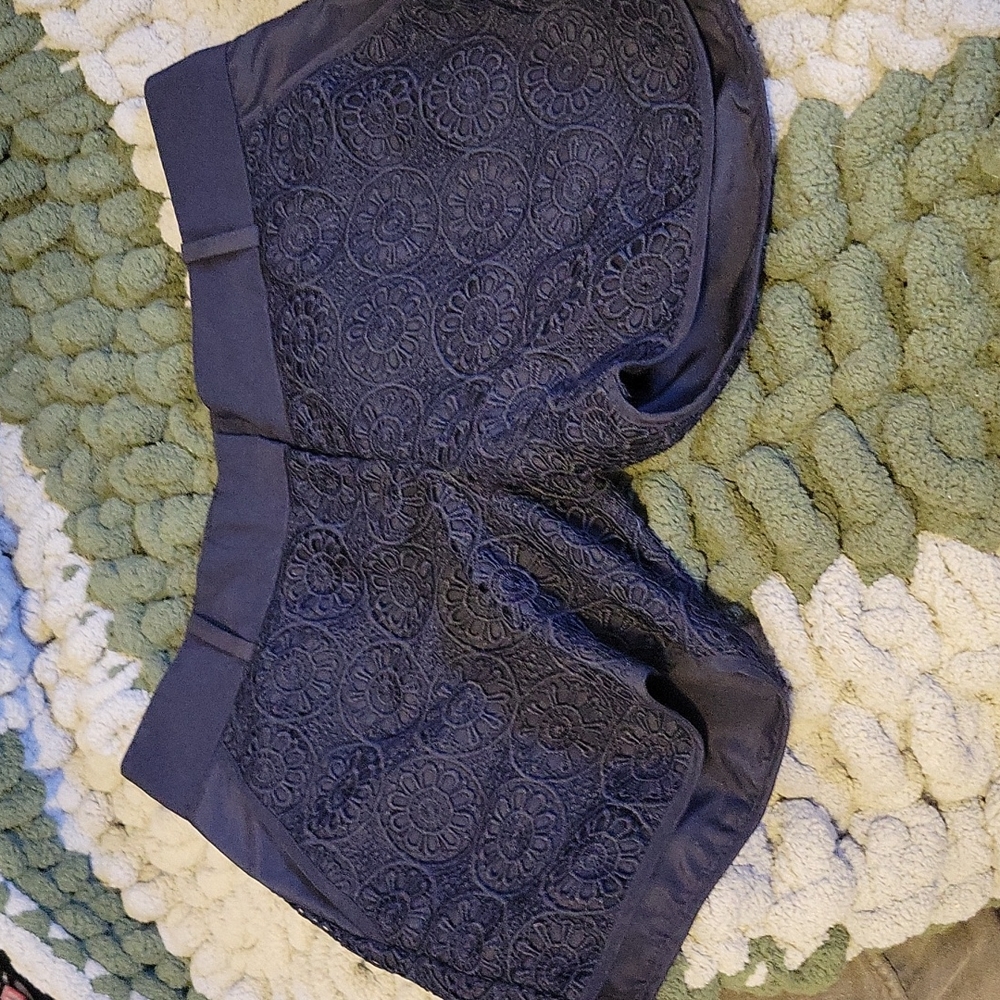 The Limited lace board shorts - Picture 2 of 8
